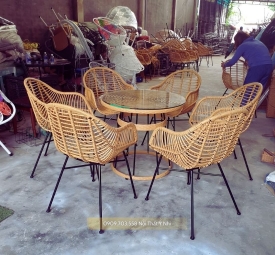 Bộ bàn ghế cafe mây nhựa đan tròn Bộ bàn ghế cafe mây nhựa đan tròn