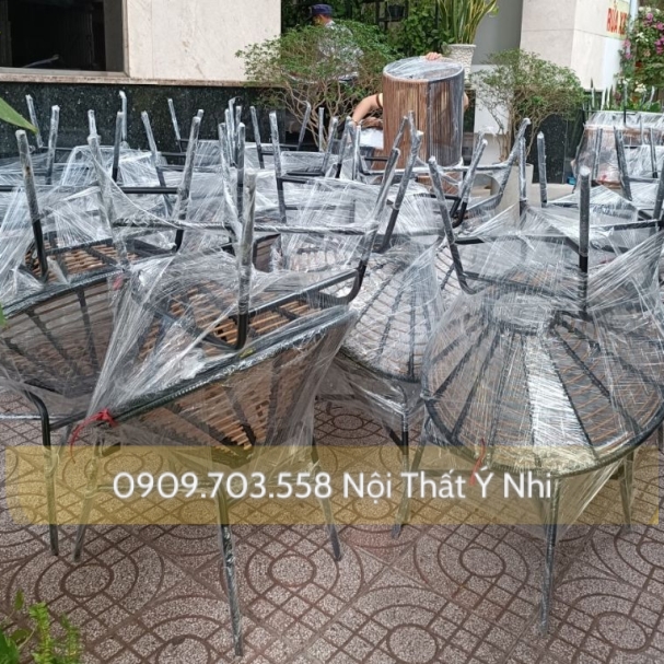 Bộ bàn ghế cafe đan mây nhựa ngoài trời