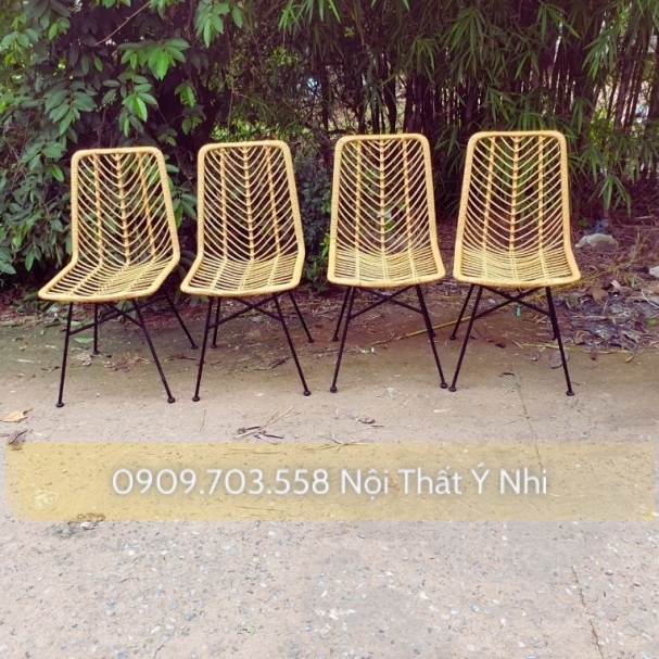 Bộ bàn ghế đan nhựa giả mây chân sắt