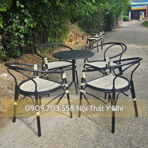 Bộ bàn ghế sắt mỹ nghệ kết hợp đan sợi nhựa giả mây