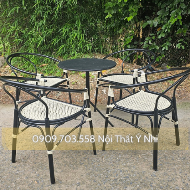 Bộ bàn ghế sắt mỹ nghệ kết hợp đan sợi nhựa giả mây