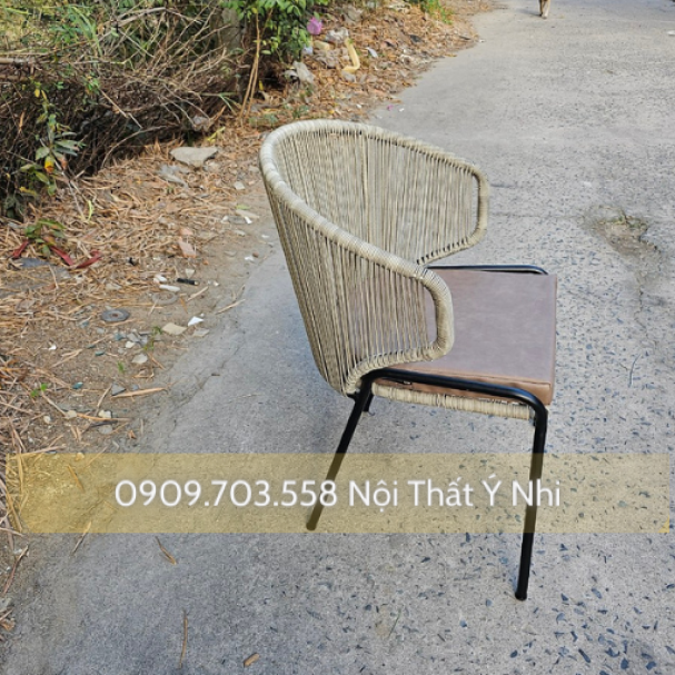 Bộ bàn ghế sừng trâu đan nhựa giả mây