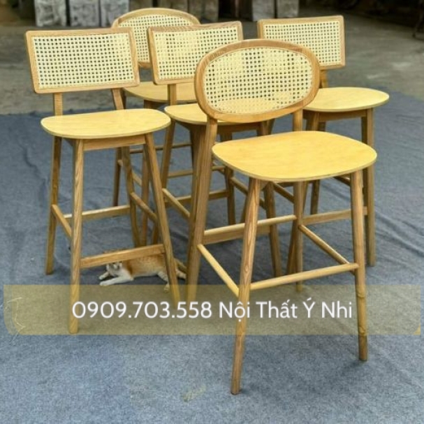 Ghế gỗ quầy bar lưng tựa đan mây mắt cáo