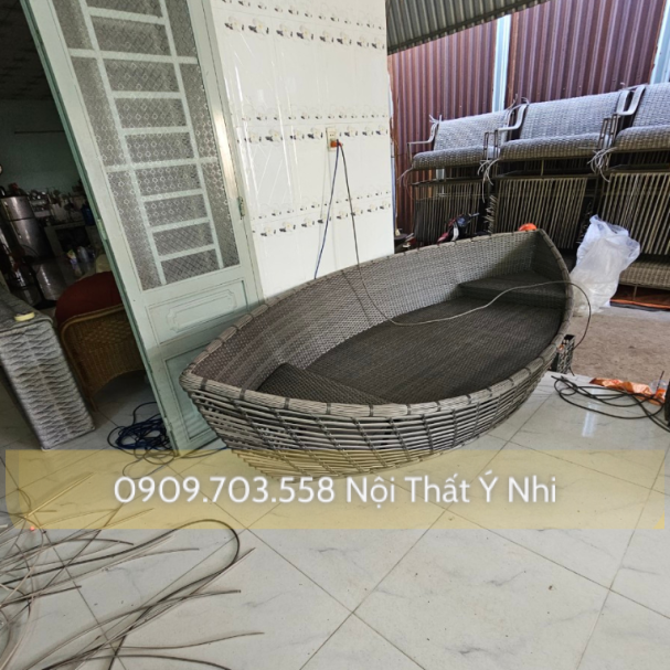 Ghế Sofa Hình Chiếc Thuyền Đan Nhựa Giả Mây