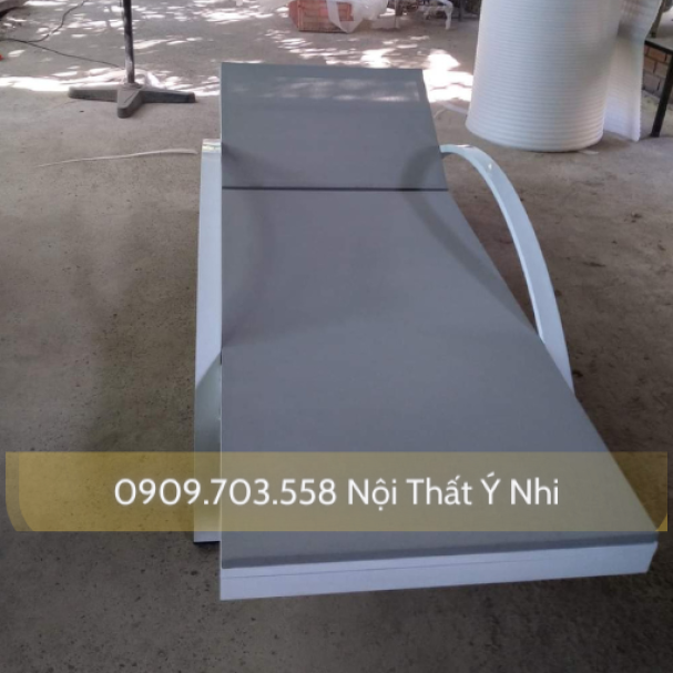 Ghế tắm nắng khung nhôm hợp kim hình bán nguyệt