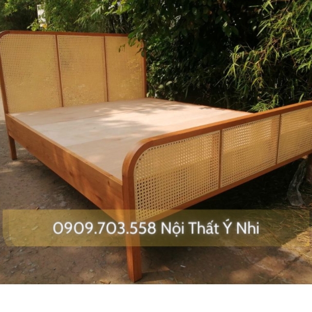 Giường gỗ sồi đan nhựa giả mây YN 09
